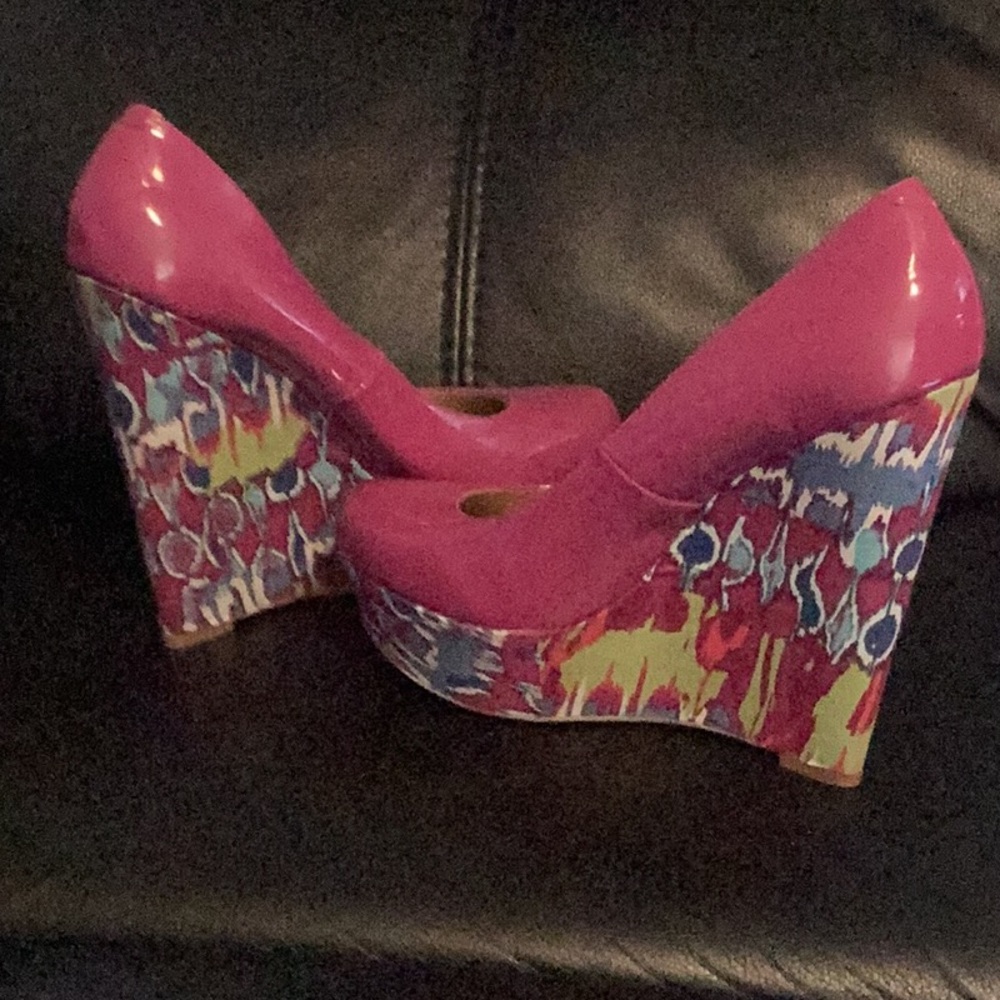 Wedge platform heel